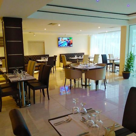 Monty Suites & Golf Uyo Dış mekan fotoğraf