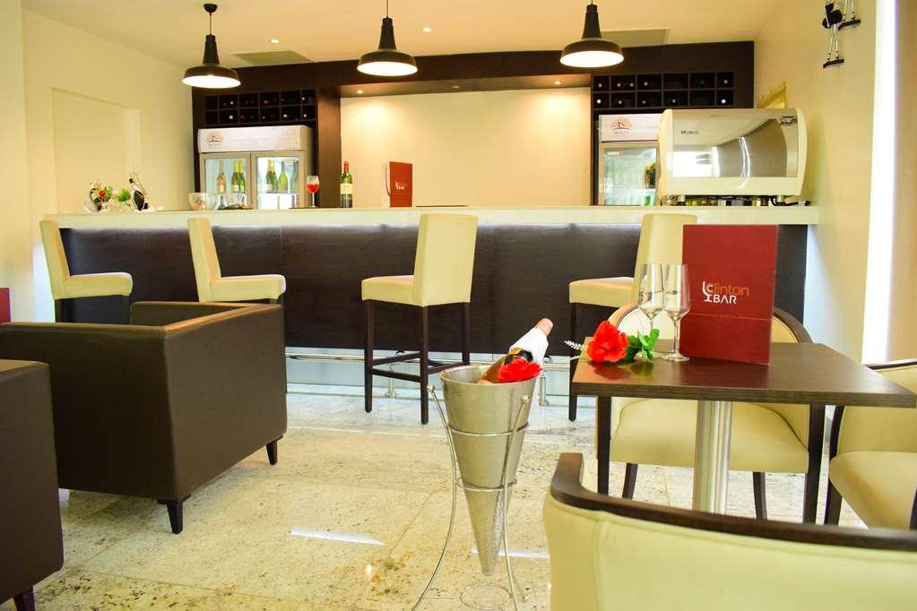 Monty Suites & Golf Uyo Restoran fotoğraf