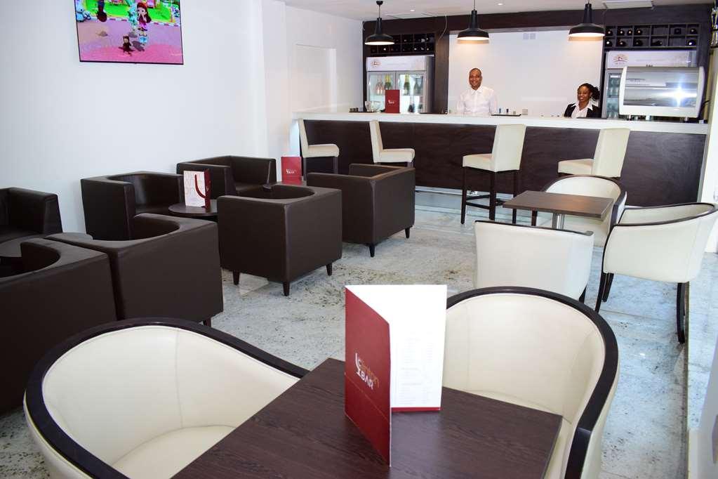Monty Suites & Golf Uyo Restoran fotoğraf