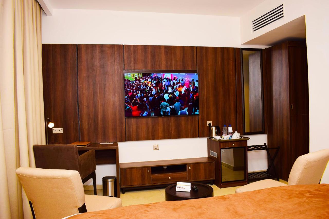 Monty Suites & Golf Uyo Dış mekan fotoğraf