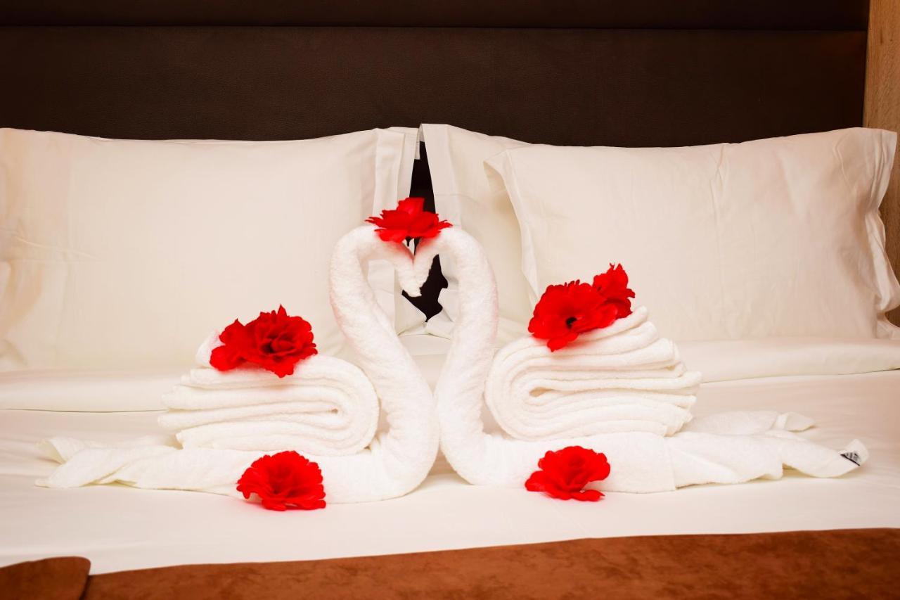 Monty Suites & Golf Uyo Dış mekan fotoğraf