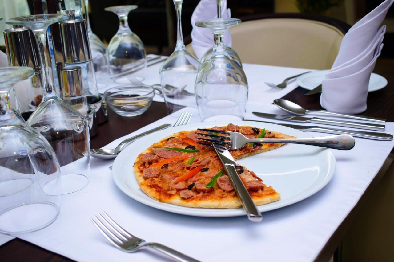 Monty Suites & Golf Uyo Dış mekan fotoğraf