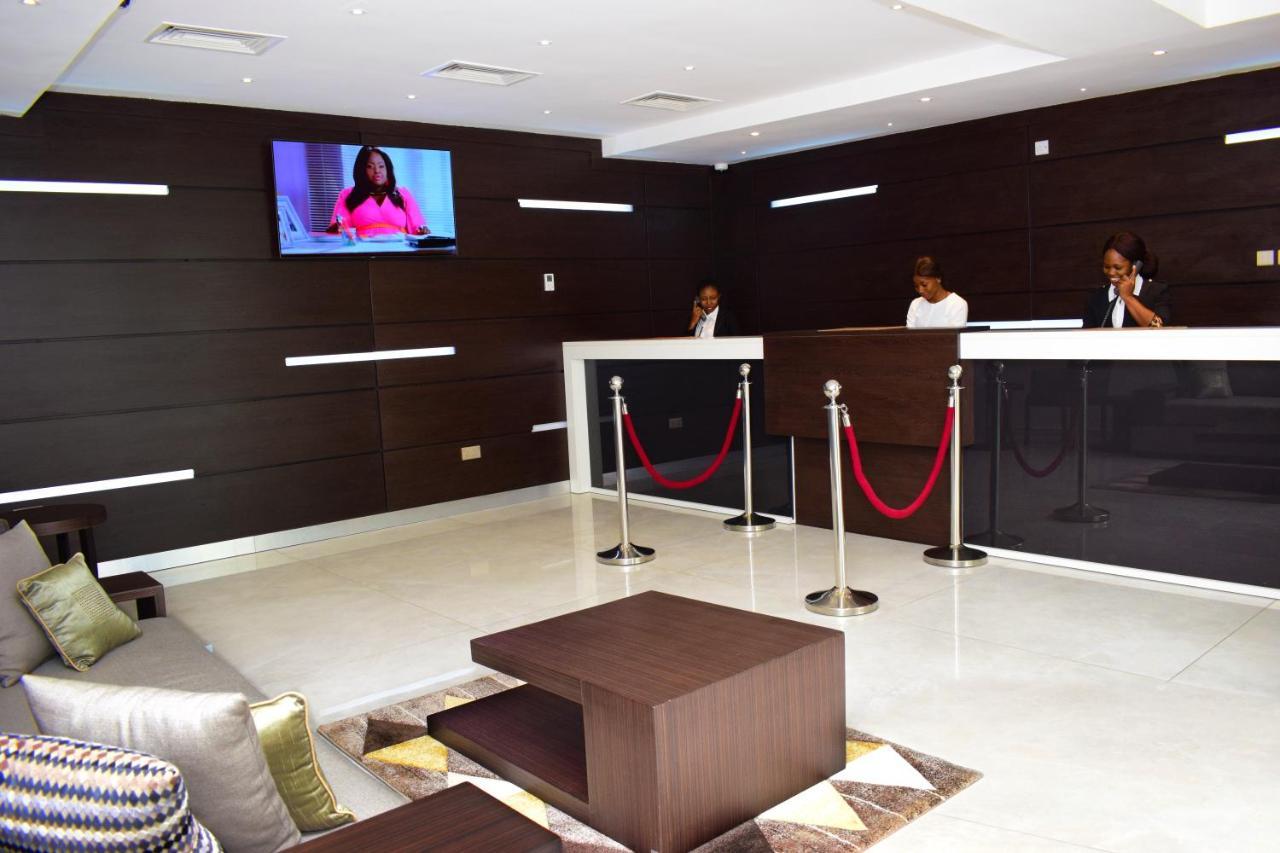 Monty Suites & Golf Uyo Dış mekan fotoğraf