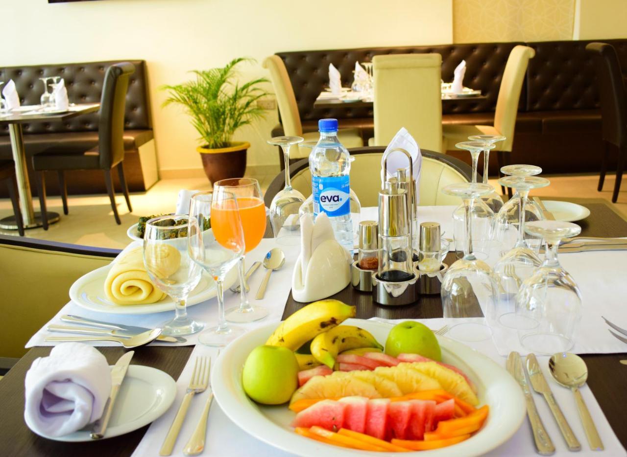 Monty Suites & Golf Uyo Dış mekan fotoğraf
