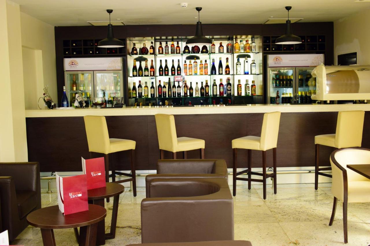Monty Suites & Golf Uyo Dış mekan fotoğraf